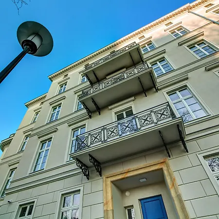 Ξενοδοχείο με διαμερίσματα Joyinn 3*