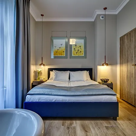 מלון דירות Joyinn 3*